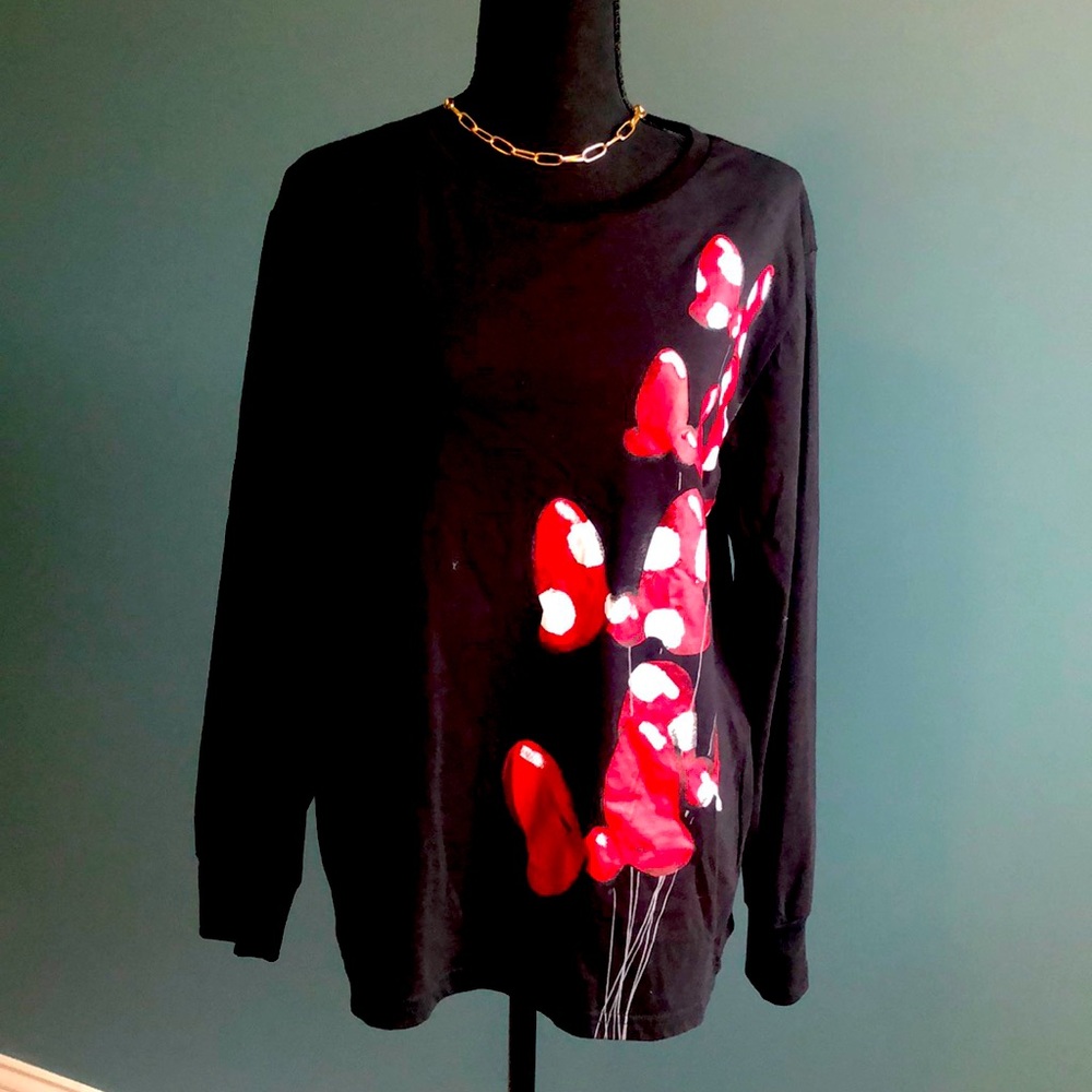Disney long sleeve, black T-shirt size large ♥️🖤♥️